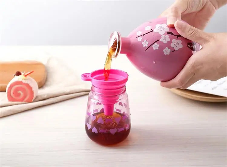 1pc Red Silicone Funnel – Mini Folding Kitchen Tool 1pc Red Silicone Funnel – Mini Folding Kitchen Tool