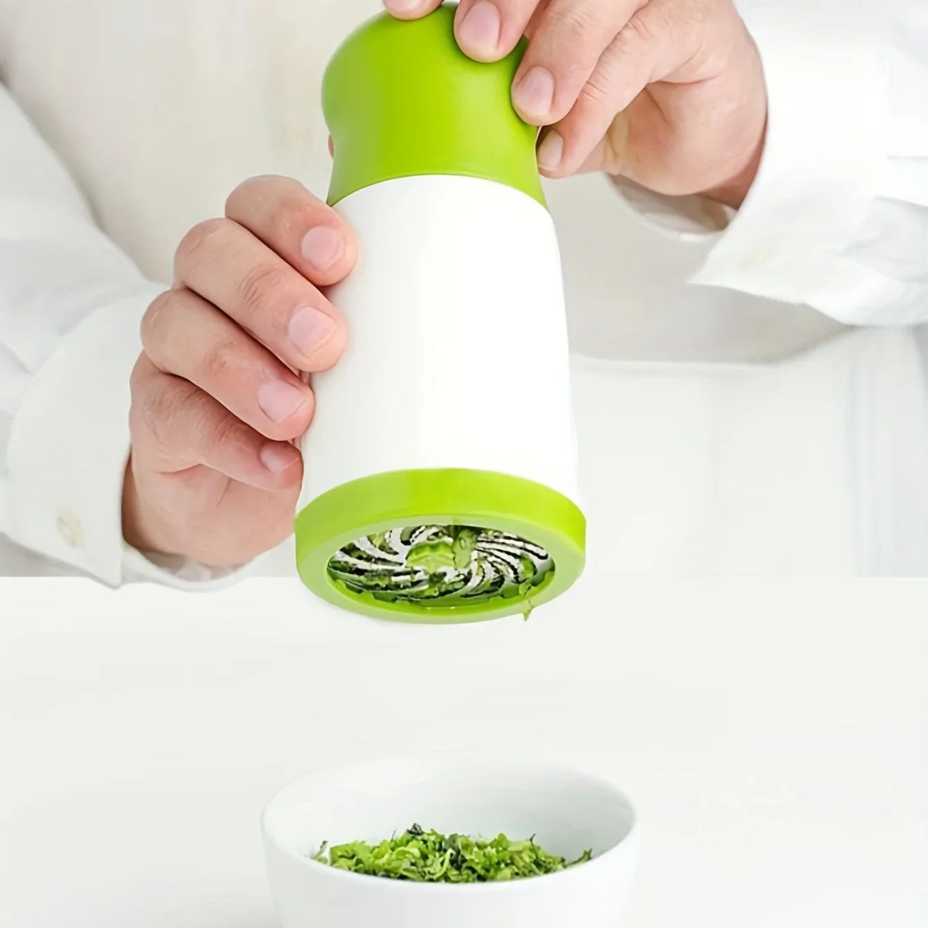 Manual Herb Grinder – Spice & Veggie Shredder Tool