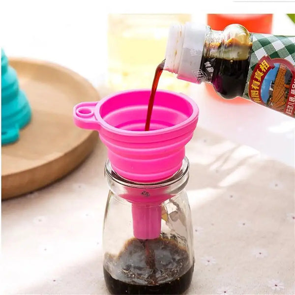 1pc Red Silicone Funnel – Mini Folding Kitchen Tool